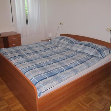 Tourist Farm Ljubica Villa Poljane nad Škofjo Loko Habitación foto