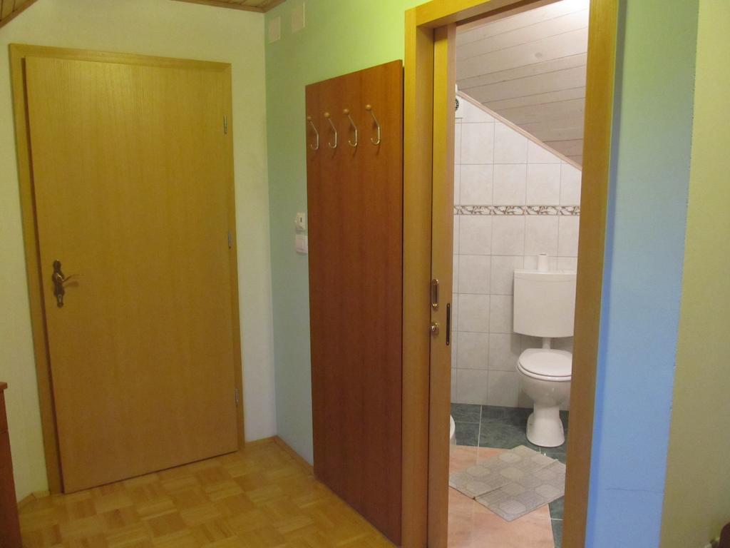 Tourist Farm Ljubica Villa Poljane nad Škofjo Loko Habitación foto