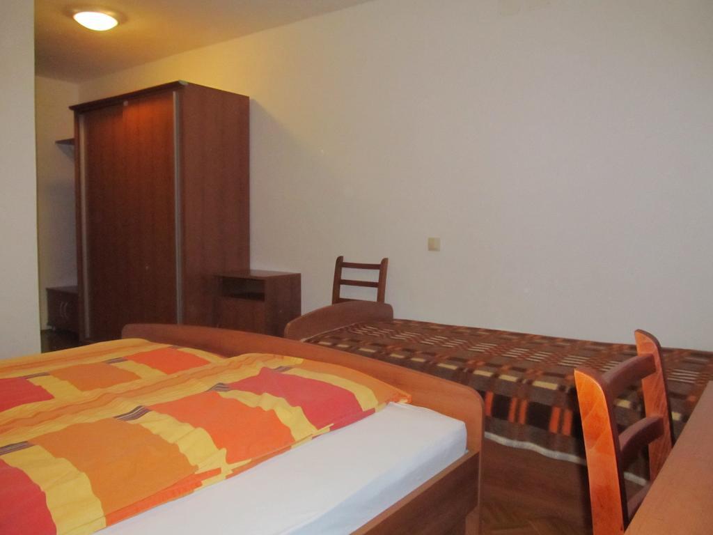Tourist Farm Ljubica Villa Poljane nad Škofjo Loko Habitación foto