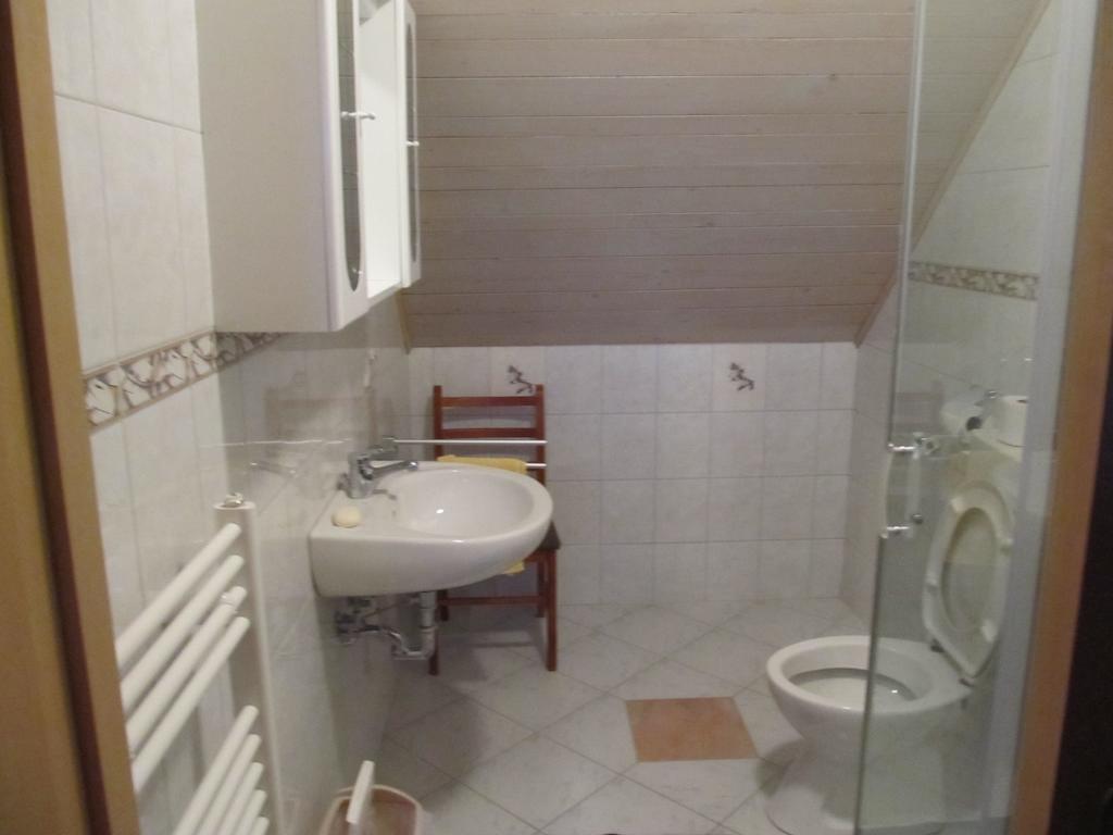 Tourist Farm Ljubica Villa Poljane nad Škofjo Loko Habitación foto