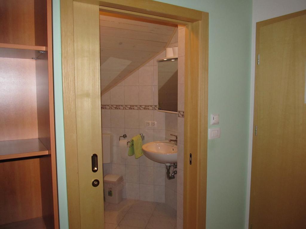 Tourist Farm Ljubica Villa Poljane nad Škofjo Loko Habitación foto